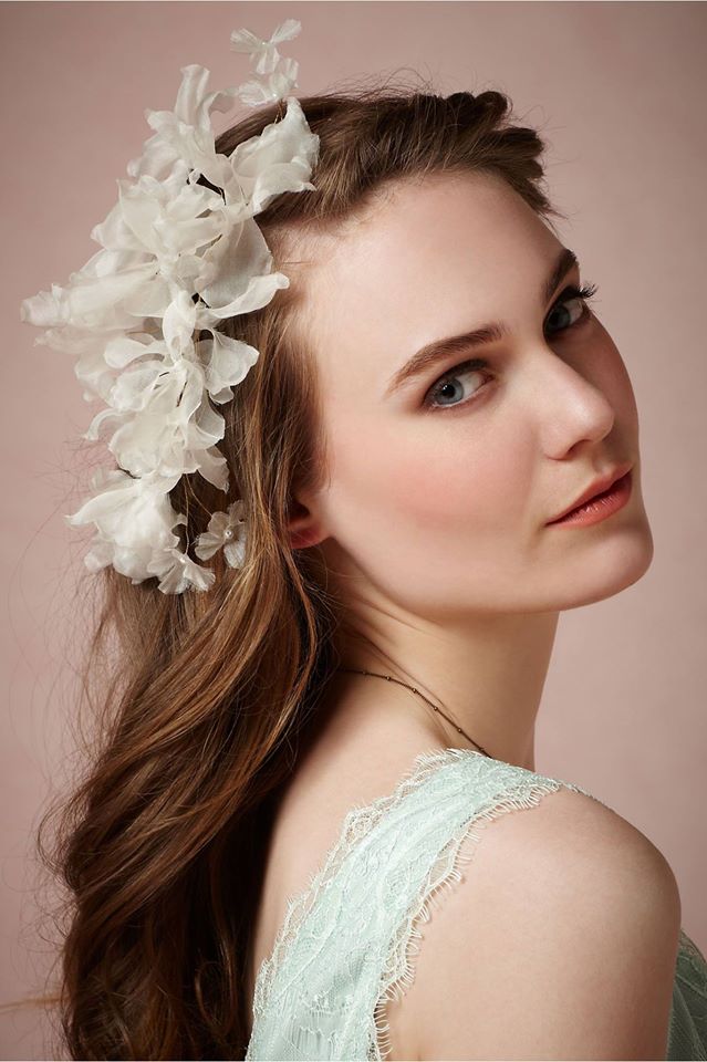 beautiful wedding hairstyle with flowers