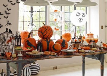 Painstaking Halloween Party Dinner Table Decor